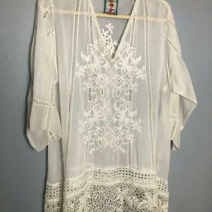 Johnny Was Gorgeous White Embroidered Eyelet  Top M Excellent